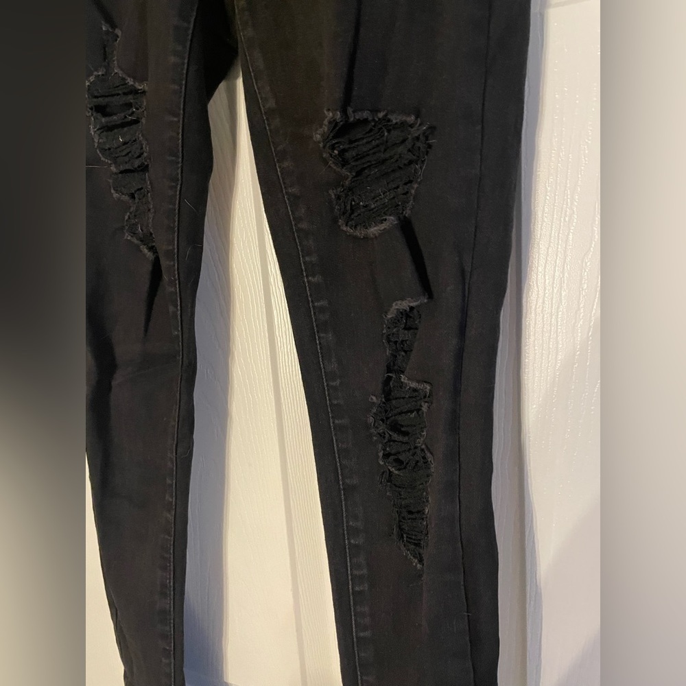 Black Ripped Skinny Jegging Jeans - Picture 4 of 6